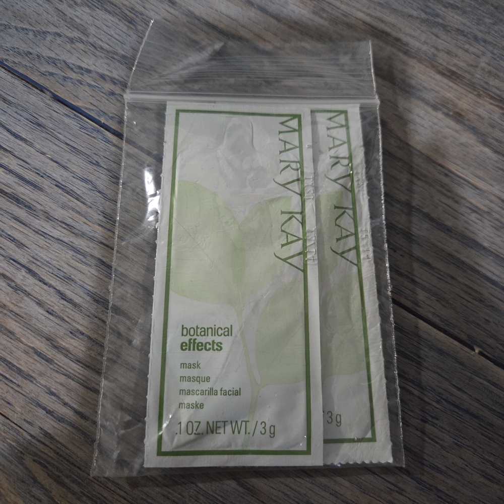 Mary Kay Botanical Effects Samples For Dry Skin (Pink)